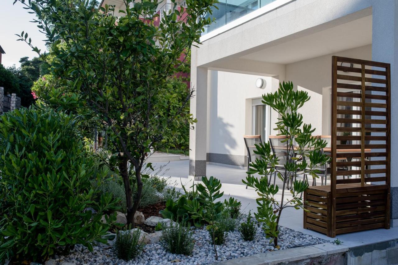 Peaceful Haven Near The Sea-Apartments Torlak Rab Banjol Exterior photo